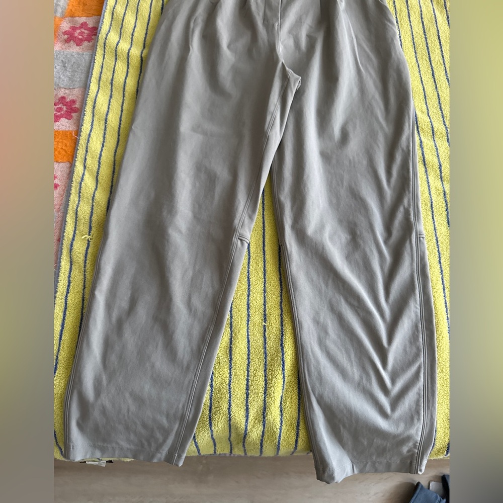 Lululemon Essential High-Rise Trouser Size 6 Pants - Picture 4 of 11
